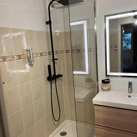 Joli / Parking / Clim / Wifi Apartment
